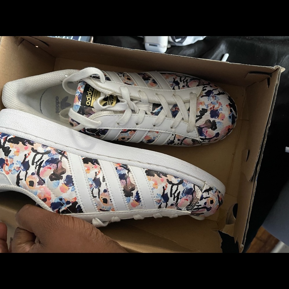 Adidas - Picture 2 of 2